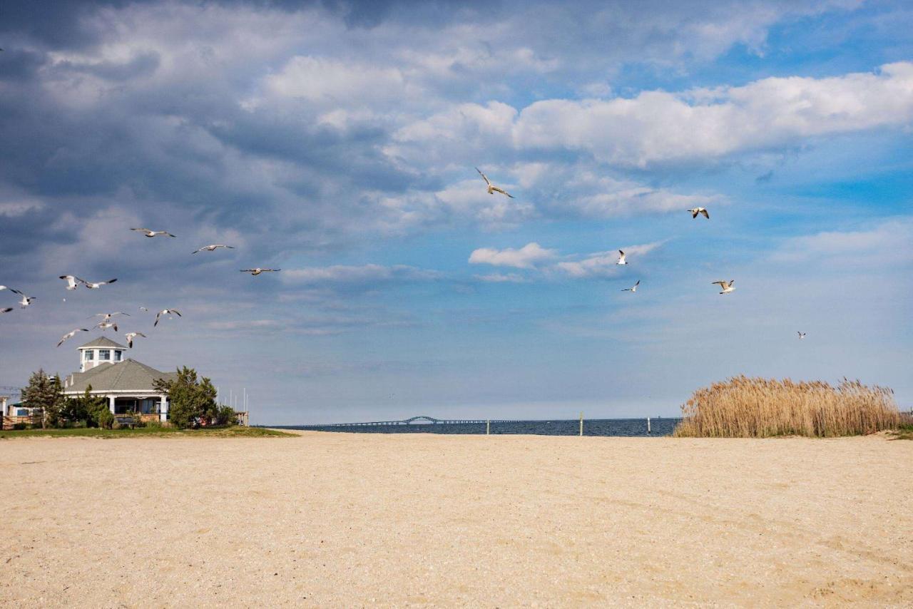 Super 8 By Wyndham Lindenhurst Dış mekan fotoğraf